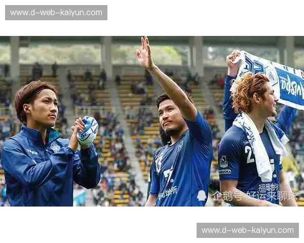 绿茵刺客的终极试炼：福冈黄蜂vs金泽，一场关乎尊严与进化的博弈